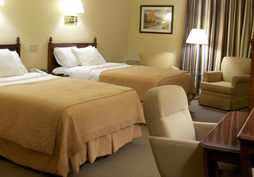 Americas Best Value Inn - Campus View Eau Claire Zimmer foto