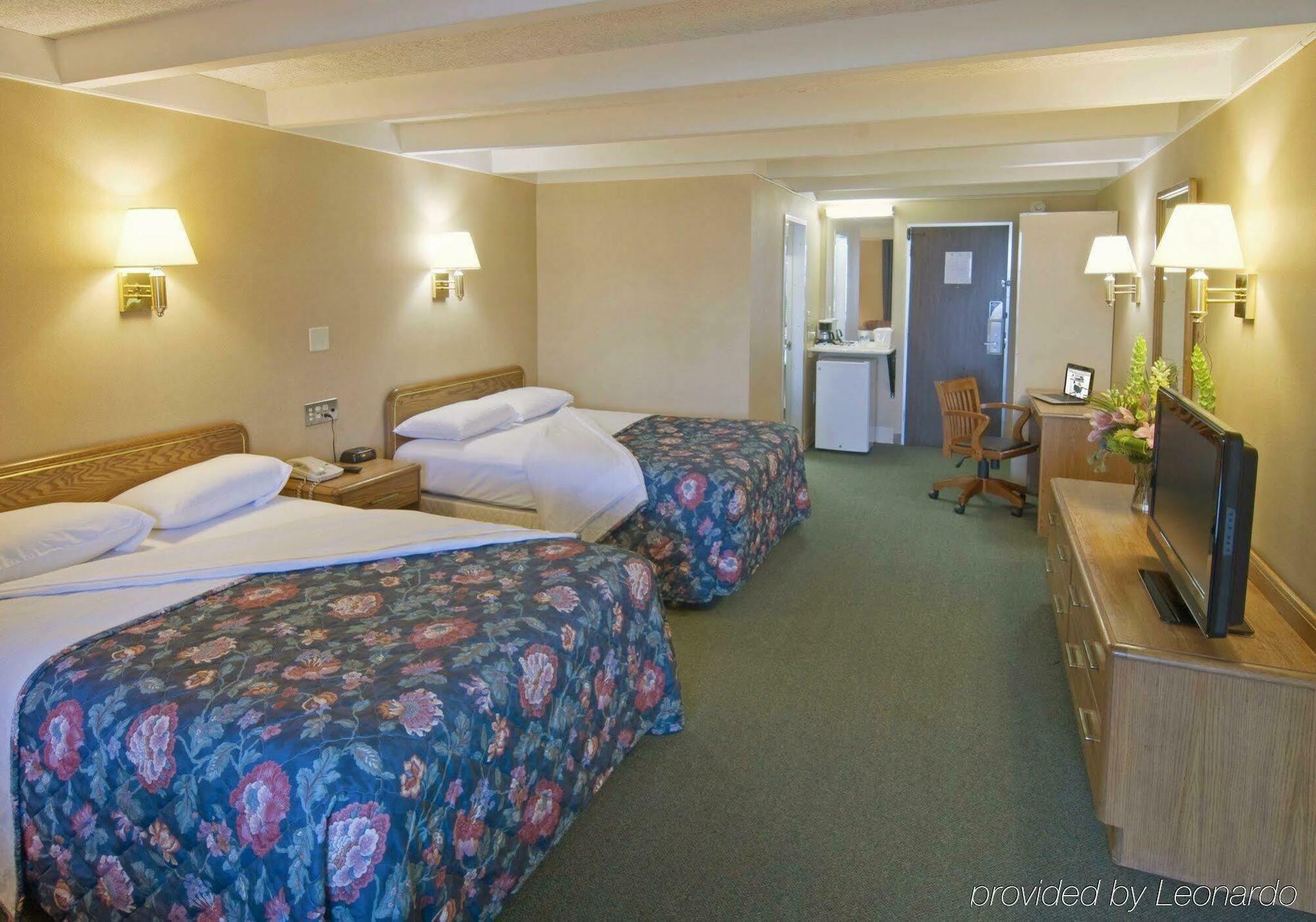 Americas Best Value Inn - Campus View Eau Claire Zimmer foto